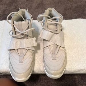 Nike Air Fear of God 1 Raid Sail Black FOG Mens Size 12. Pre-owned.